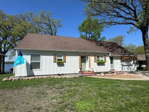 1808 Oakwood Ave, Fairmont, MN, 56031-3236 | Card Image