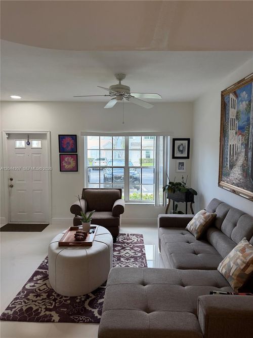 16619 Hemingway Dr, Weston, FL, 33326-1173 | Card Image