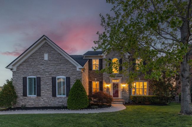 The house at dusk looks like a dream! | Image 46