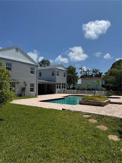 1234 Ne 96th St, Miami Shores, FL, 33138-2554 | Card Image