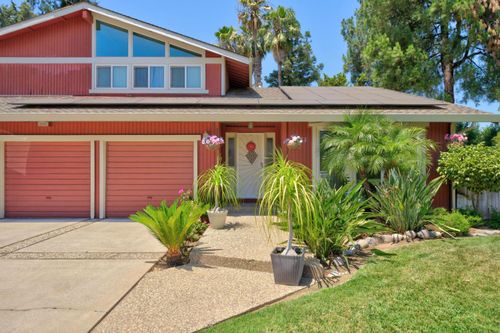 1815 Columbia Dr, Yuba City, CA, 95991-6916 | Card Image
