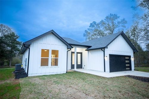 2590 Walton Downs Rd, Monroe, GA, 30655-7565 | Card Image