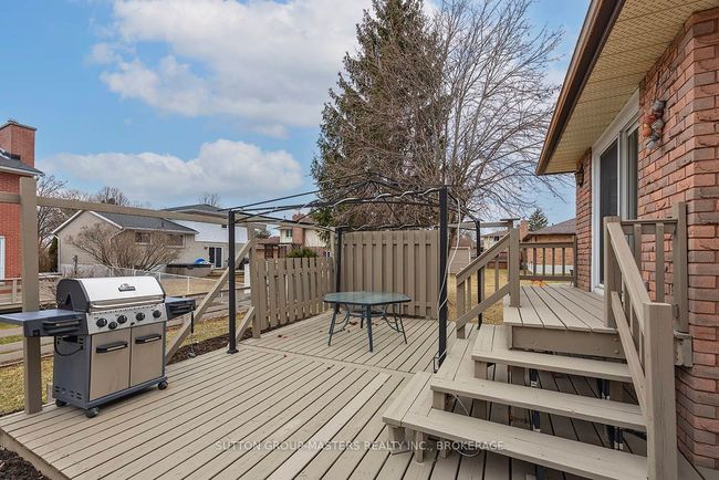 984 Ambleside Cres, House other with 5 bedrooms, 3 bathrooms and 2 parking in Kingston ON | Image 39