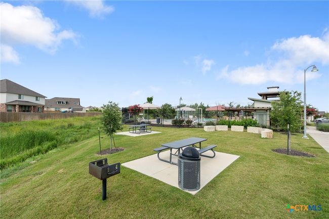 Picnic area with pits and tables | Image 27
