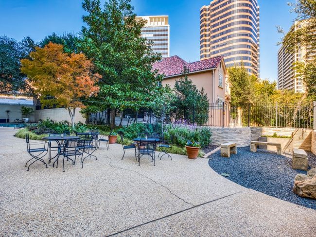The grounds at TCN are relaxing and impeccably maintained! | Image 24