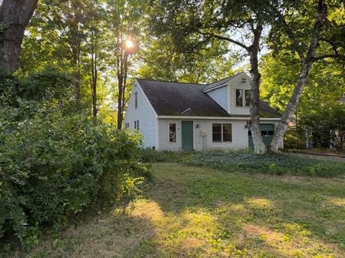 24 Cressey Street, Henniker, NH, 03242 | Card Image