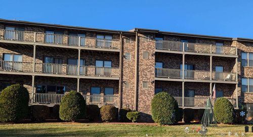 32-300 W St Joseph Street, ALLOUEZ, WI, 54301 | Card Image