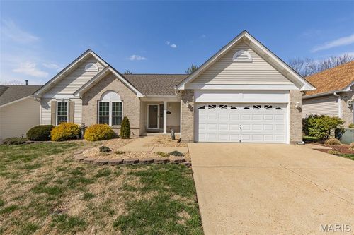 7225 Crystal Lake Court, St Louis, MO, 63129 | Card Image