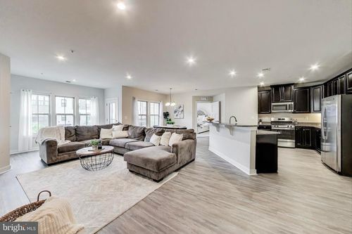 e-10020 Ruffian Way, LAUREL, MD, 20723-2089 | Card Image
