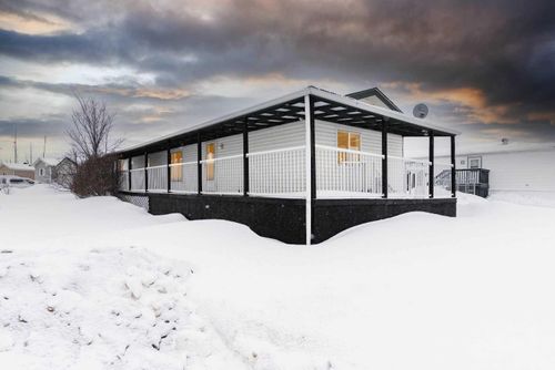 100 Palomino Close, Fort Mcmurray, AB, T9H5K5 | Card Image