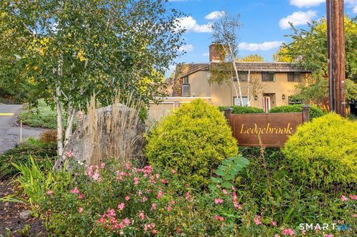 11-11 Ledgebrook Dr, Norwalk, CT, 06854-1015 | Card Image