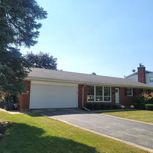 311 Munroe Cir, Des Plaines, IL, 60016-5979 | Card Image