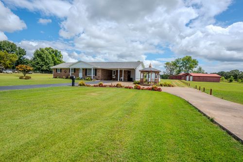 918 N Military St, Loretto, TN, 38469-2338 | Card Image