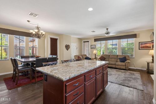 615-617 Boston Avenue, Ventura, CA, 93004 | Card Image