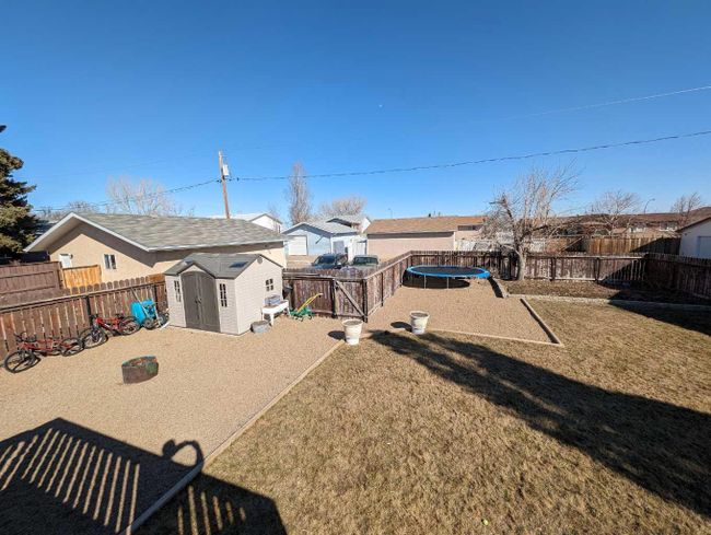 641 6 Street Se, Home with 5 bedrooms, 2 bathrooms and 6 parking in Redcliff AB | Image 48