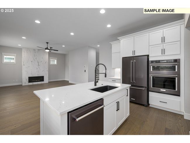 15209 Se Towers Ter, House other with 3 bedrooms, 3 bathrooms and 2 parking in Milwaukie OR | Image 11