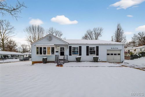 10201 Surf Dr, Saint Louis, MO, 63137-1567 | Card Image