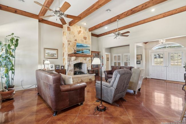 221 Cypress Estates Pkwy, House other with 3 bedrooms, 2 bathrooms and null parking in Ingram TX | Image 7