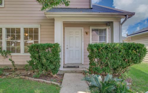 15850 E Park Ct, Houston, TX, 77082-3957 | Card Image