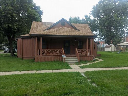 104 4th St, Garden City, MO, 64747-8104 | Card Image