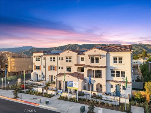 733 E Route 66, Glendora, CA, 91740-3511 | Card Image