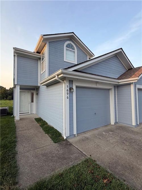 174-a-5696 Nw Plantation Ln, Lee's Summit, MO, 64064-1685 | Card Image