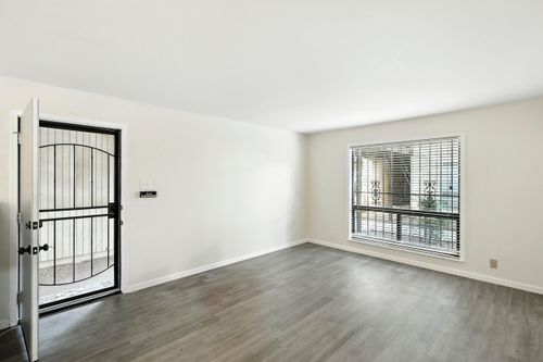 3-1601 Pennsylvania St Ne, Albuquerque, NM, 87110-5546 | Card Image