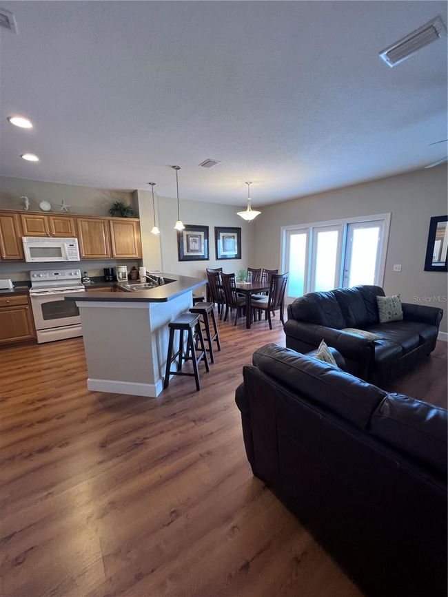 F-102 - 221 Sw 3 Rd Ave E, Condo with 1 bedrooms, 1 bathrooms and null parking in Horseshoe Beach FL | Image 4