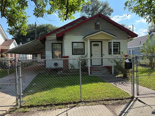 5234 Claremont St, Houston, TX, 77023-3210 | Card Image