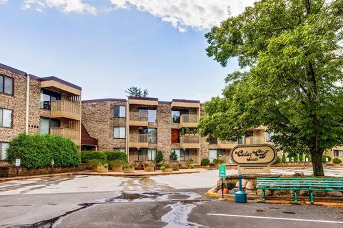 apt-119-9400 Old Cedar Ave S, Bloomington, MN, 55425-2480 | Card Image