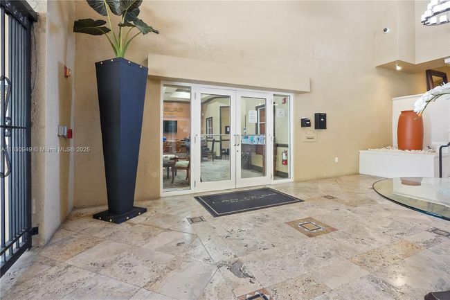 APT-1707 - 520 Se 5 Th Ave, Condo with 1 bedrooms, 1 bathrooms and null parking in Fort Lauderdale FL | Image 7