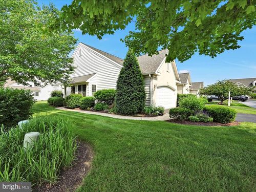 2 York Ct, LANCASTER, PA, 17602-4670 | Card Image