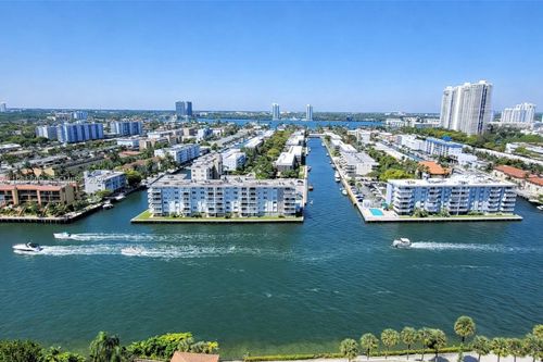 apt-2105-290 174th St, Sunny Isles Beach, FL, 33160-3256 | Card Image