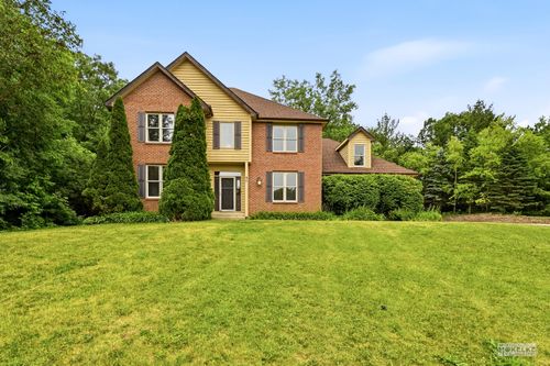 97 Crooked Creek Dr, Yorkville, IL, 60560-9703 | Card Image