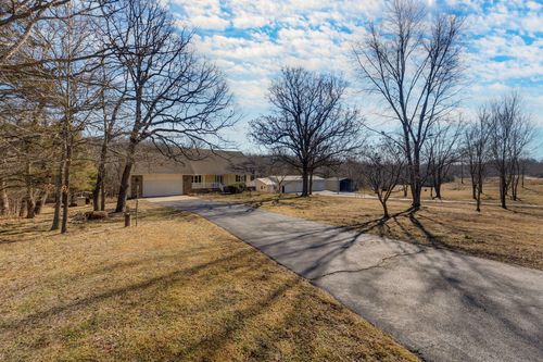 9118 N Farm Road 141, Springfield, MO, 65803-7574 | Card Image