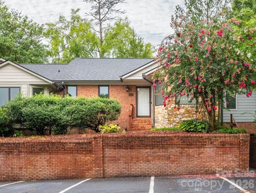 1005 Kenilworth Ct Nw, Concord, NC, 28027-8621 | Card Image