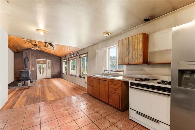 15 E Matsen Creek Rd, House other with 4 bedrooms, 3 bathrooms and null parking in Kettle Falls WA | Image 8