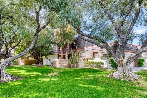 1125 Vegas Valley Dr, Las Vegas, NV, 89109-1536 | Card Image