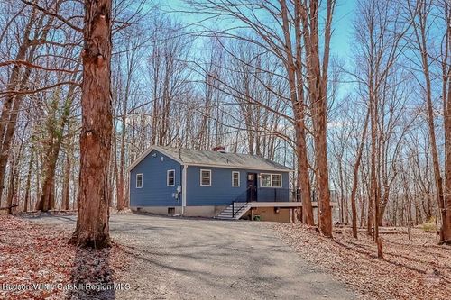 18 Elm St, Chatham, NY, 12037-1432 | Card Image