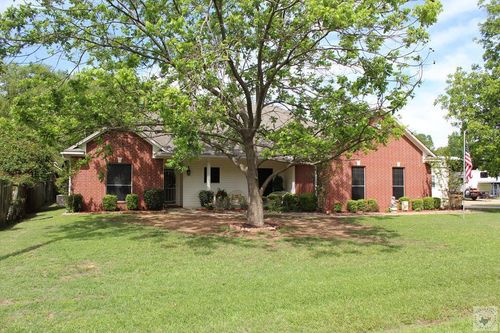 301 San Jacinto St, Maud, TX, 75567-4571 | Card Image