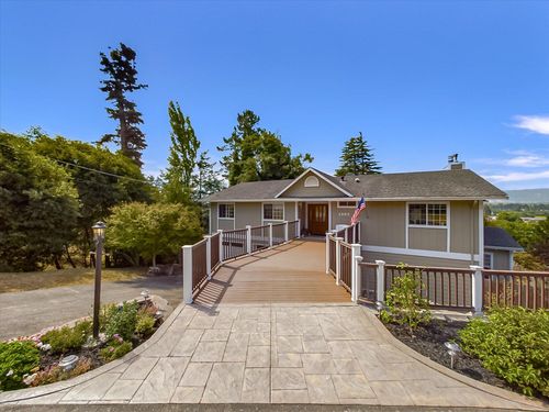 1995 Newell Dr, Fortuna, CA, 95540-2213 | Card Image