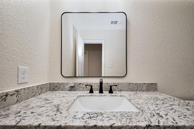 9622 Sugarblossom Ln, House other with 4 bedrooms, 2 bathrooms and 2 parking in Sugar Land TX | Image 25