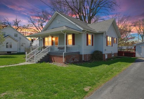 119 N Broadway St, Fisher, IL, 61843-9704 | Card Image