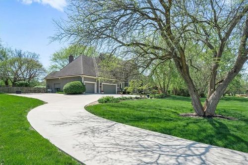 21215 W 106th St, Olathe, KS, 66061-7506 | Card Image