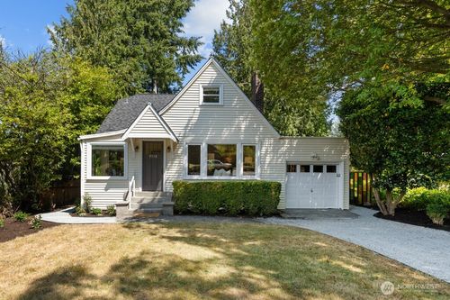 9718 12th Ave Nw, Seattle, WA, 98117-2237 | Card Image