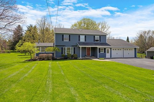 4525 Limestone Dr, Manlius, NY, 13104-2507 | Card Image