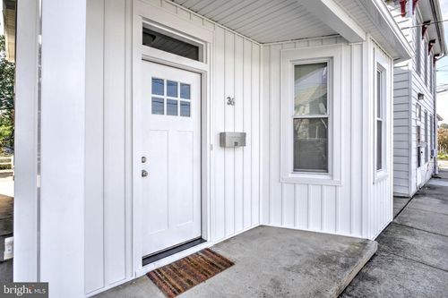 201b-36 E Washington St, ELIZABETHTOWN, PA, 17022-2331 | Card Image