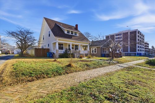 1510 N Robberson Ave, Springfield, MO, 65803-2841 | Card Image