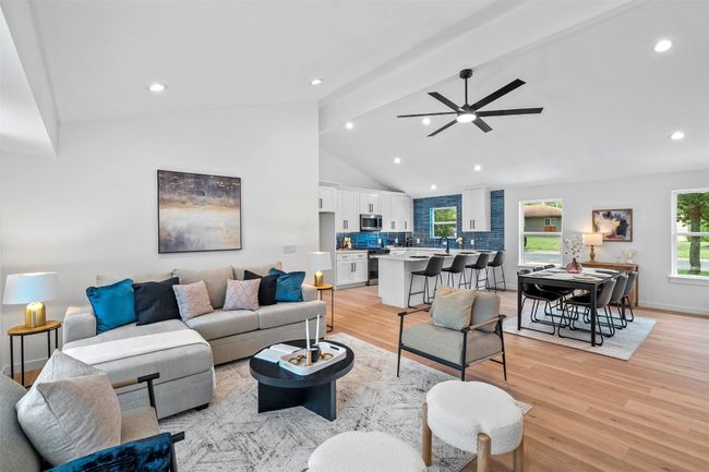 8108 Briarwood Ln, House other with 3 bedrooms, 2 bathrooms and 2 parking in Austin TX | Image 15