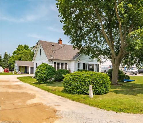 509 Queensway W, Simcoe, ON, N3Y4R5 | Card Image
